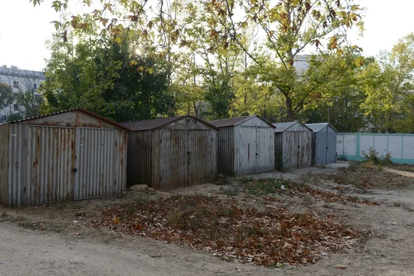 Sevastopol Septiembre 2014 Antiguo Garaje Metal Patio — Foto de Stock