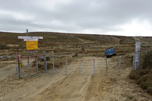 A mina de ouro na ilha de Tierra del Fuego . — Fotografia de Stock