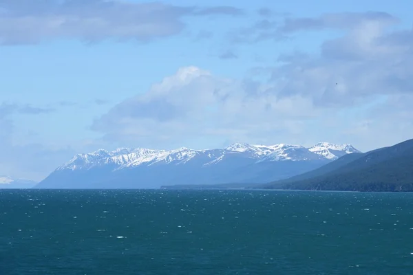 火の島の土地に湖 Fagnano. — ストック写真