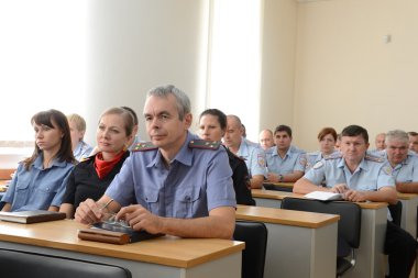 Polis sınıfta