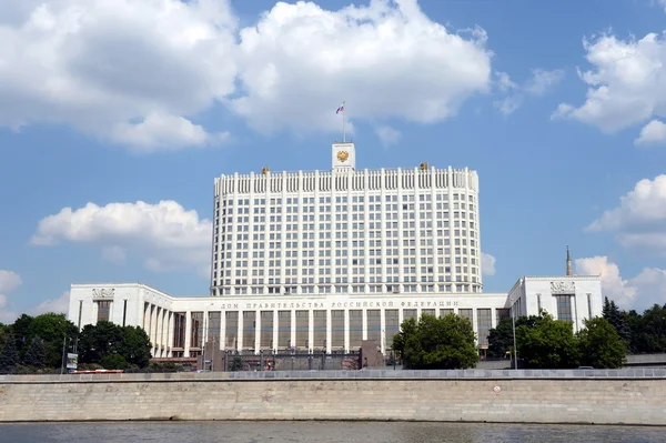 La casa de la Federación Rusa Gobierno o Casa Blanca . —  Fotos de Stock