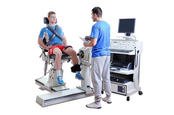 Spor bilim adamı performans değerlendirme yapıyor. Modern teknoloji