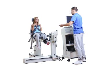 Spor bilim adamı performans değerlendirme yapıyor. Modern teknoloji