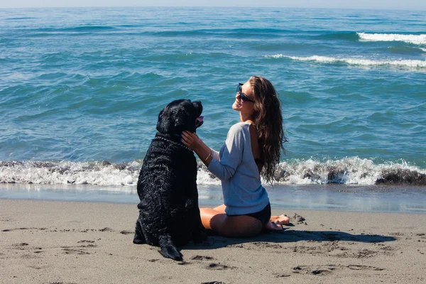 Amis sur la plage — Photo