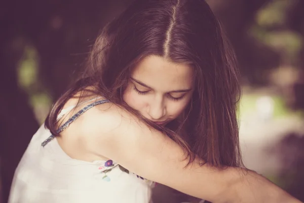 Adolescente retrato da menina — Fotografia de Stock