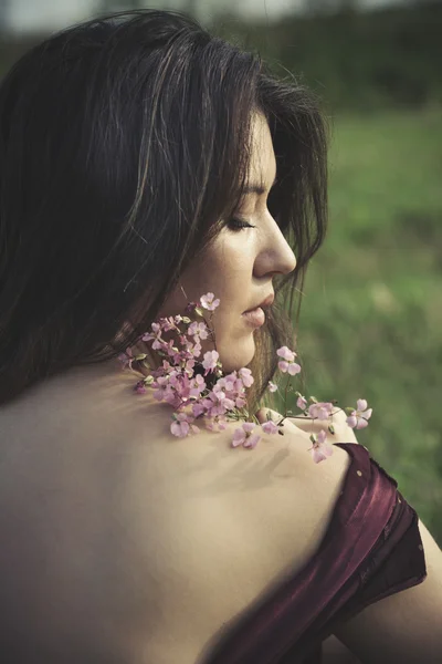 夏の女性の肖像画 — ストック写真