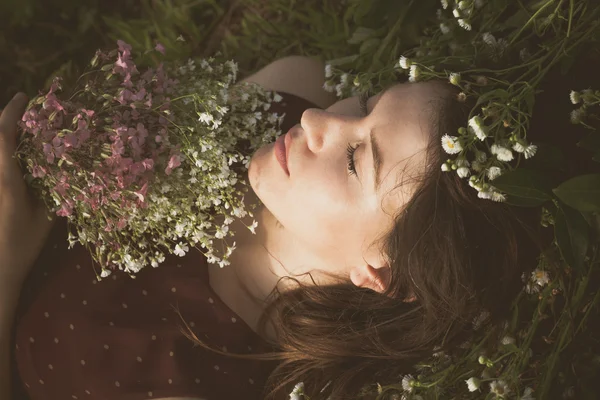 Geniet in de zomer natuur — Stockfoto