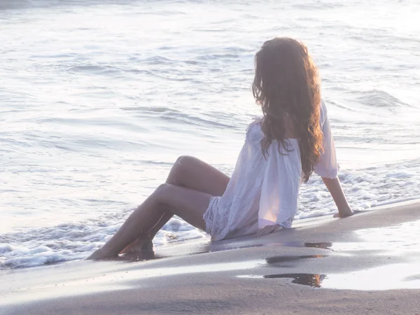 Sunset at the beach — Stock Photo, Image