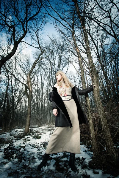 Winter fashion woman — Stock Photo, Image