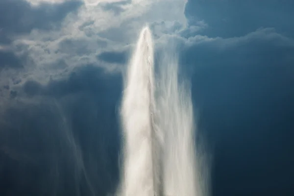 Fountain against sky — Stock Photo, Image