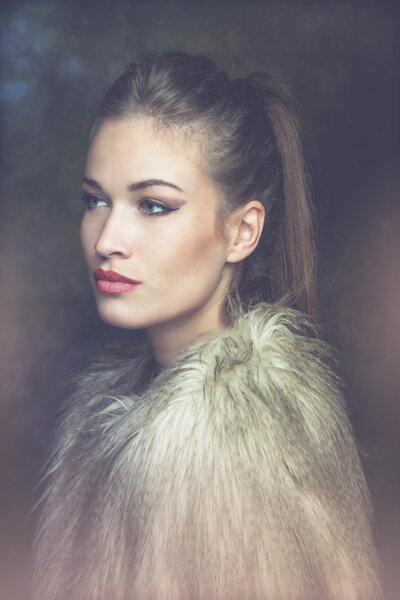 Зимний женский портрет