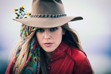 Kız şapka portre ile