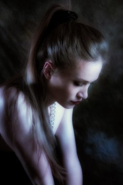 Güzellik içinde karanlık