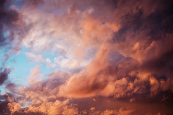 Beautiful clouds at sunset — Stock Photo, Image
