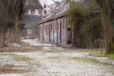 Bavyera 'daki Alman askeri kışlası Regensburg, 21 Mart' taki yıkımdan önce çekilmişti.         