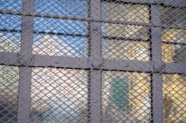 Almanya ve Bavyera 'daki binalarda ustalıkla işlenmiş demir işçiliği         