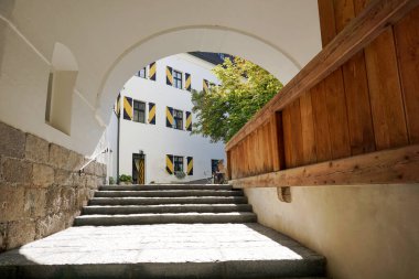 Bavyera 'da yapay ışık olmadan taş merdivenler fotoğraflandı.                         