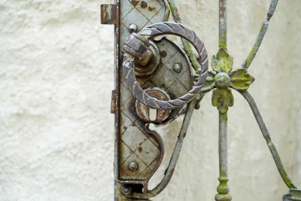 Old Massive Door Decorative Door Handle Lock All Still Functional — Stock Photo, Image