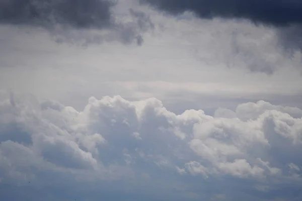 Awan Atas Bavaria Pada Bulan Mei Dengan Angin Yang Kuat — Stok Foto