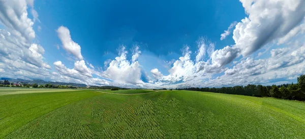 Vista Aérea Panorâmica Abstrata Esférica Campo Com Fantásticas Nuvens Bonitas — Fotografia de Stock
