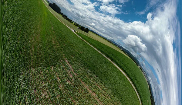 Abstrakcyjny Panoramiczny Widok Lotu Ptaka Lesie Polu Fantastycznymi Pięknymi Chmurami — Zdjęcie stockowe