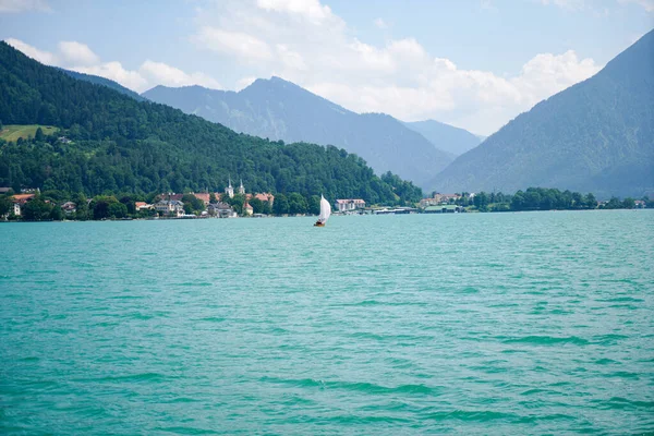 Fotografías Del Paisaje Del Lago Tegernsee Bávaro Sus Costas Con —  Fotos de Stock