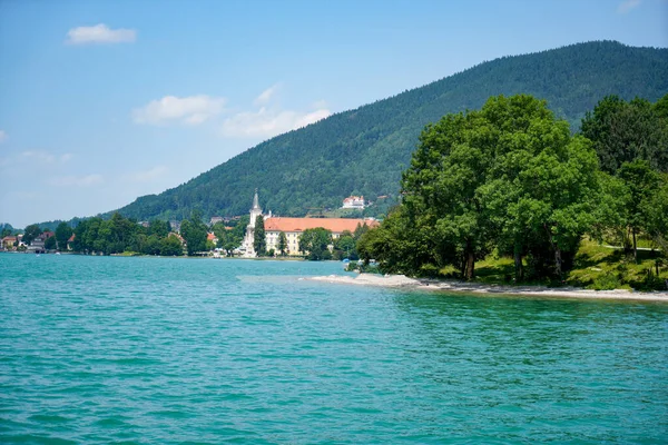 Fotografías Del Paisaje Del Lago Tegernsee Bávaro Sus Costas Con —  Fotos de Stock