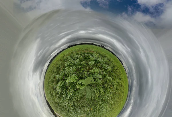 Fantastisk Sfärisk Abstrakt Panoramautsikt Över Ett Fält Med Fantastiska Vackra — Stockfoto