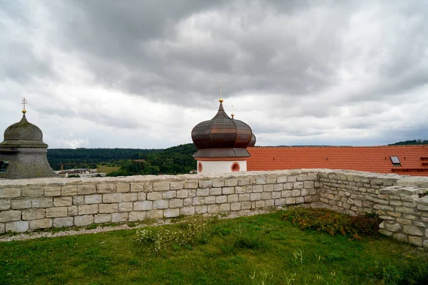 Kopuła Cebulowa Hełmem Cebulowym Lub Kopułą Cebulową Sfotografowana Wieży Kościelnej — Zdjęcie stockowe