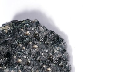 Shungit karbon ağırlıklı olarak oluşan ve en kaliteli ve stüdyo kalitesinde fotoğraflandı siyah bir kaya.                  