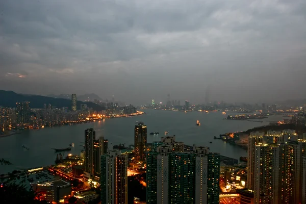 Pôr do sol em Victoria Harbour, Hong Kong — Fotografia de Stock