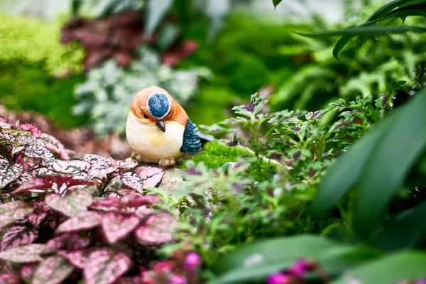 Vogelstatue — Stockfoto