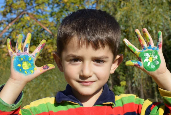 Hände in Farbe — Stockfoto