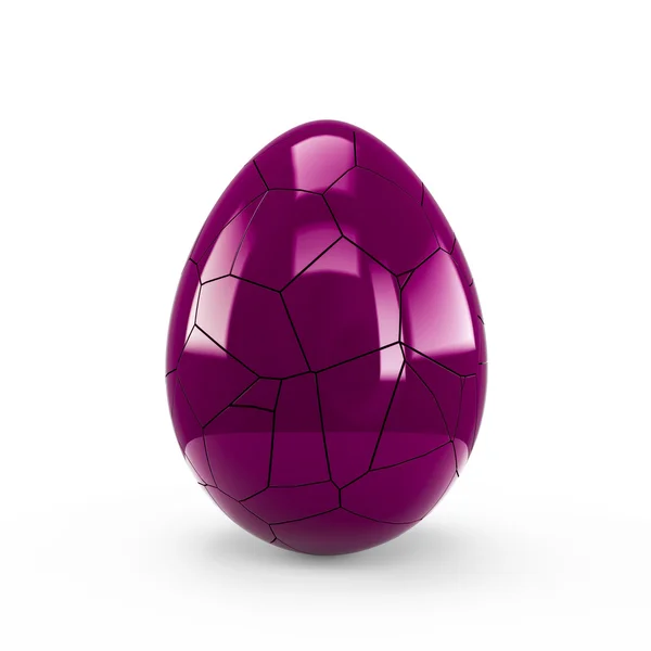 Uovo incrinato viola isolato su sfondo bianco — Foto Stock