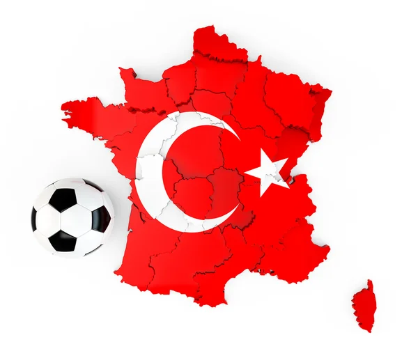 Una pelota de fútbol en un mapa de Francia con una bandera turca de Turquía —  Fotos de Stock