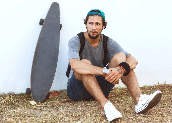 Guy skateboardu při západu slunce — Stock fotografie