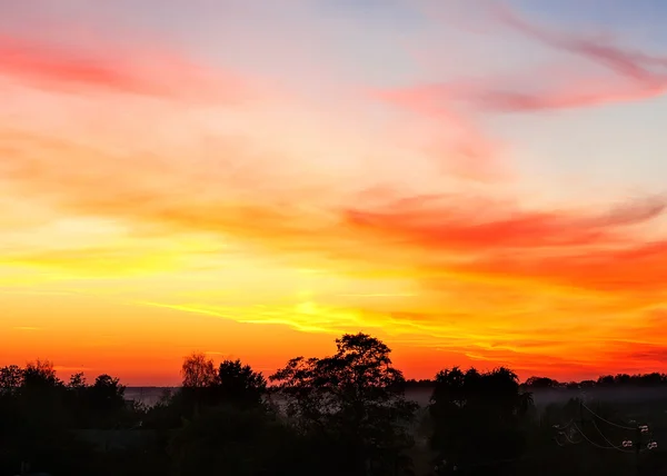 空、明るい青、オレンジと黄色の色日没。インスタント写真 — ストック写真