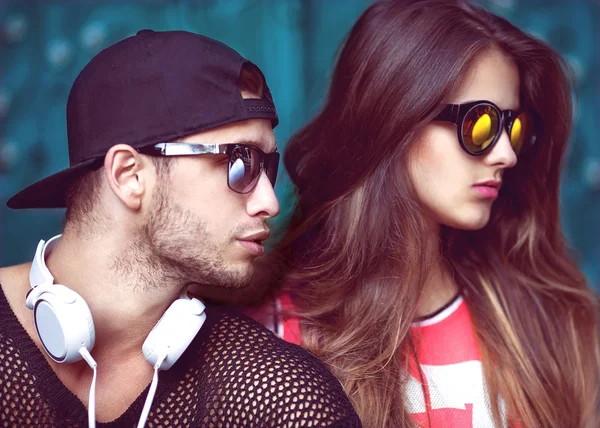 Sexy and fashionable couple in sunglasses. Vogue — Stock Photo, Image