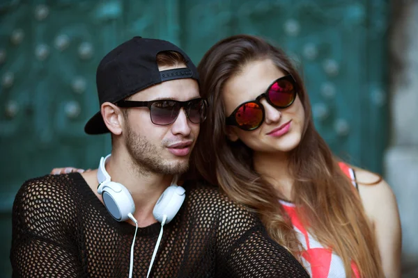 Young fashion couple — Stock Photo, Image