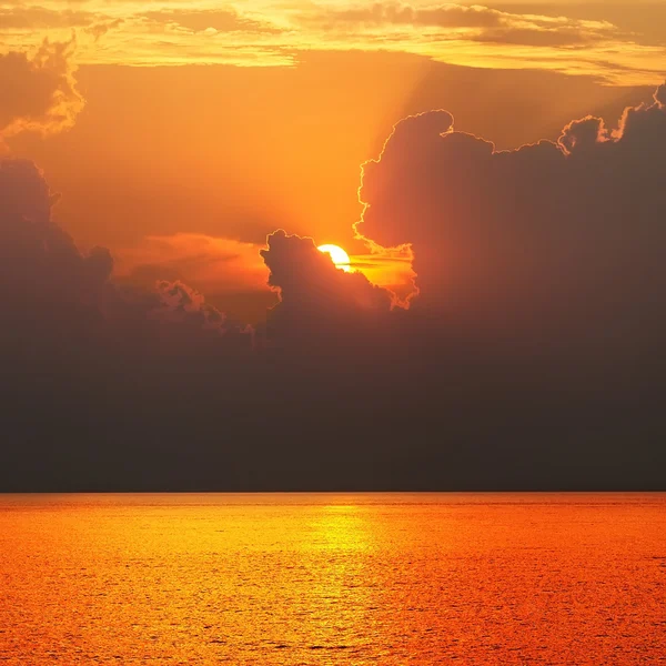 Pôr do sol no mar — Fotografia de Stock