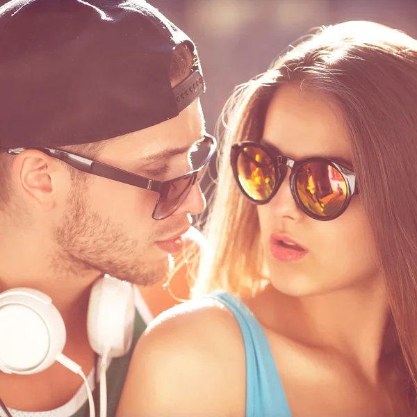 Close up portrait of happy smiling hipster couple in love. — Stock Photo, Image