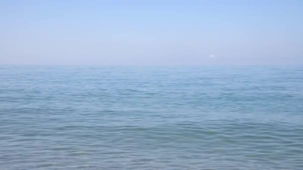 特写平静宁静的大海特写。海洋主题的海洋背景 — 图库视频影像