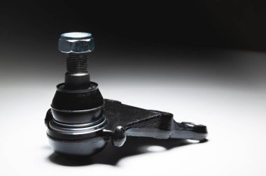 off-road Ball ortak araba süspansiyonu gri arka planda. Yeni yedek parçalar axel araba elementleri