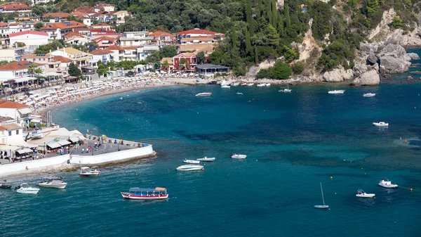 Parga, pueblo griego cerca del mar Jónico, Grecia . — Foto de Stock