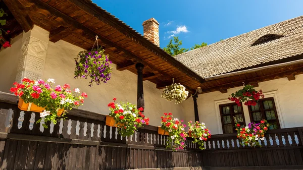 Village house. Rustic house from Transylvania, Sibiu, Romania — Stock Photo, Image