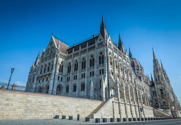 Parlament in Budapest — Stockfoto