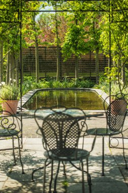 Yaz bahçesinde rahatlayın