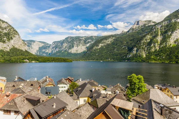Wspaniałe Widoki Jezioro Hallstatt Dachstein Szczyt Tle Malownicza Piękna Scena — Zdjęcie stockowe