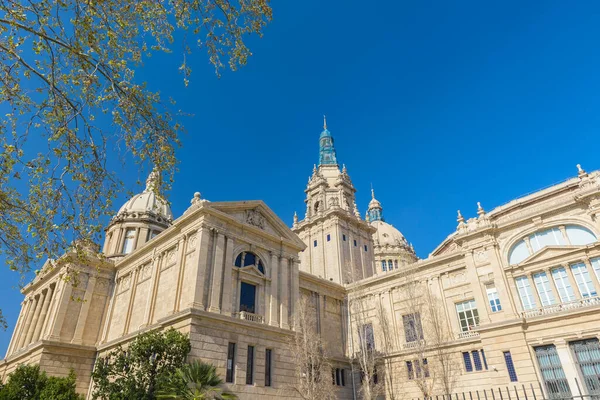 Nemzeti Palace Montjuic Hill Barcelonában Spanyolországban — Stock Fotó