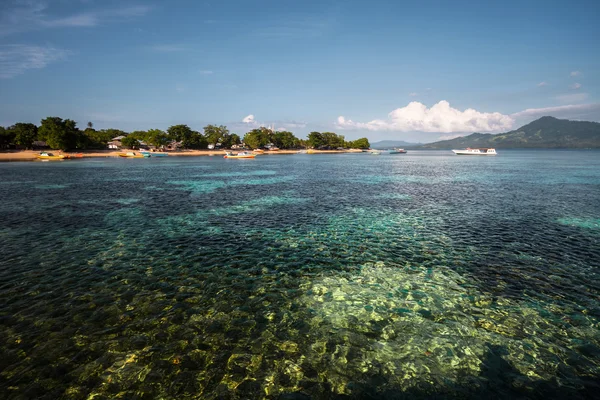 Bunaken tropik ada — Stok fotoğraf